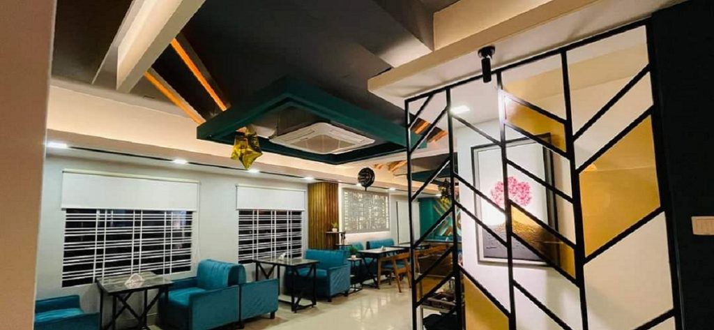 Belly Full – Restaurant Interior